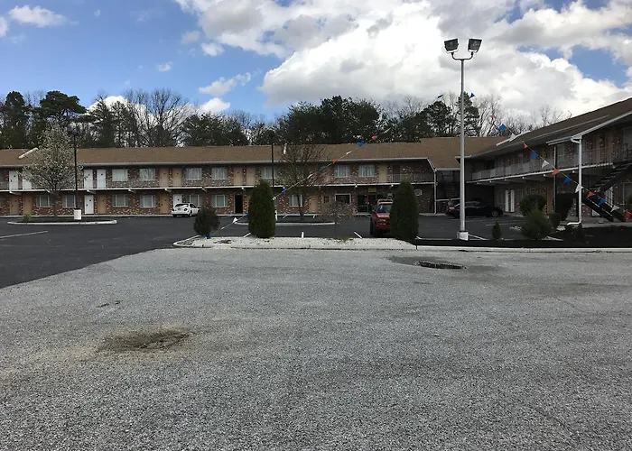 Millville Motorsports Inn And Suites