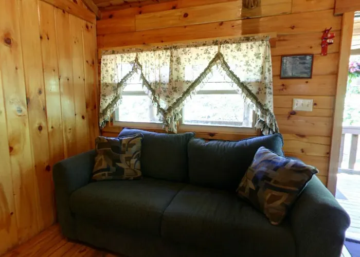 Robin Hill Camping Resort Deluxe Cottage 13