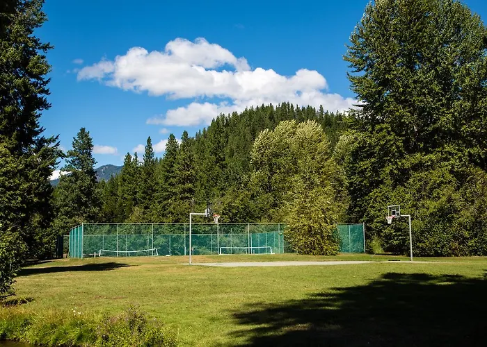 Leavenworth Camping Resort Tiny House Belle
