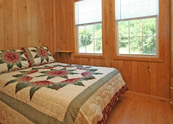 Robin Hill Camping Resort Premium Cottage 1