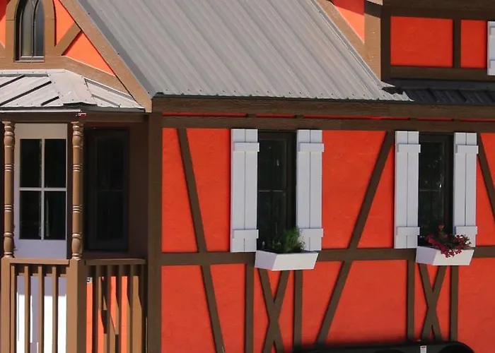 Leavenworth Camping Resort Tiny House Rudolf
