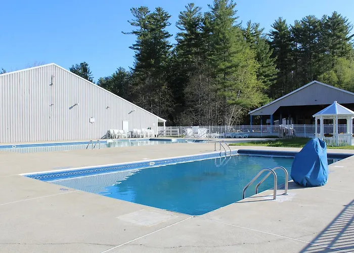 Tuxbury Pond Camping Resort Cottage