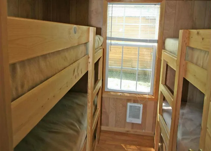 Robin Hill Camping Resort Premium Cottage 9