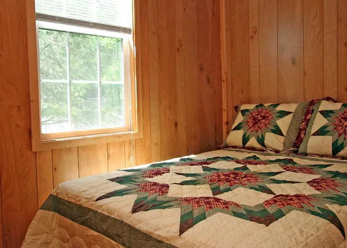 Robin Hill Camping Resort Premium Cottage 1