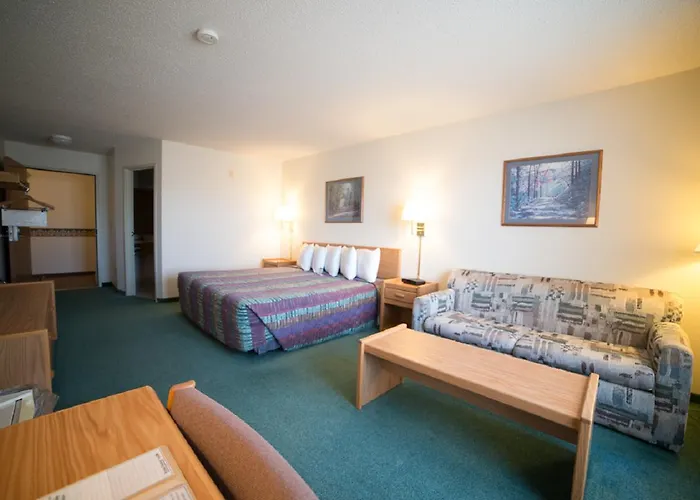 River Valley Inn & Suites