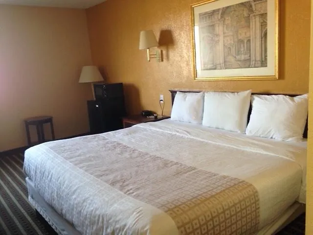 Americas Best Value Inn - Bell Tower Inn