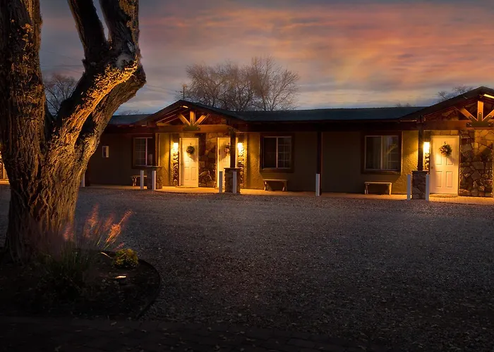 Primrose Inn And Suites