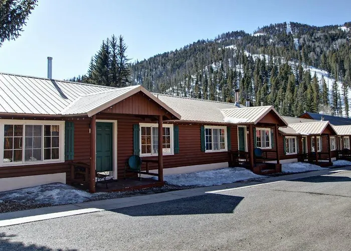 Three Bears Lodge