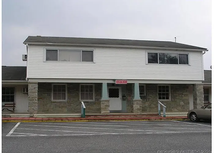 Red Carpet Inn & Suites Morgantown