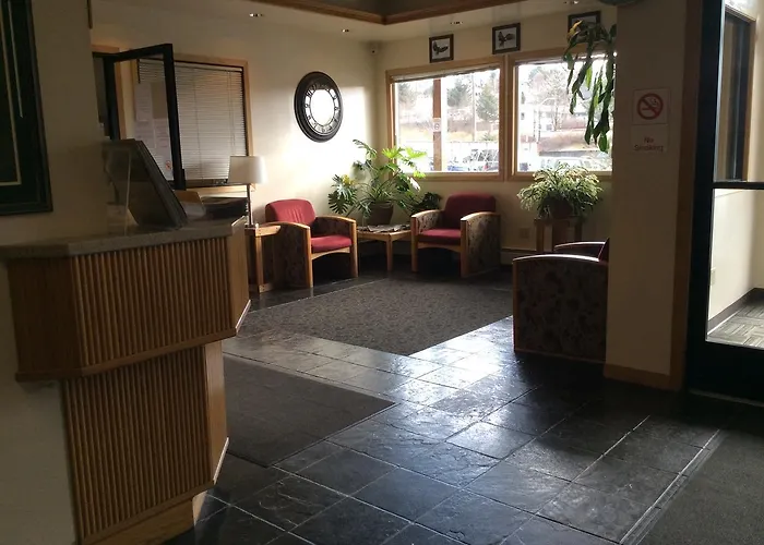 Shelikof Lodge