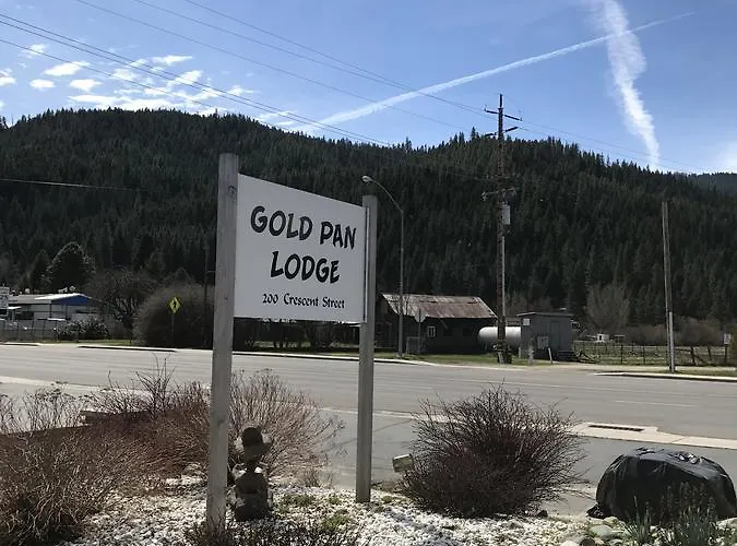 Gold Pan Lodge