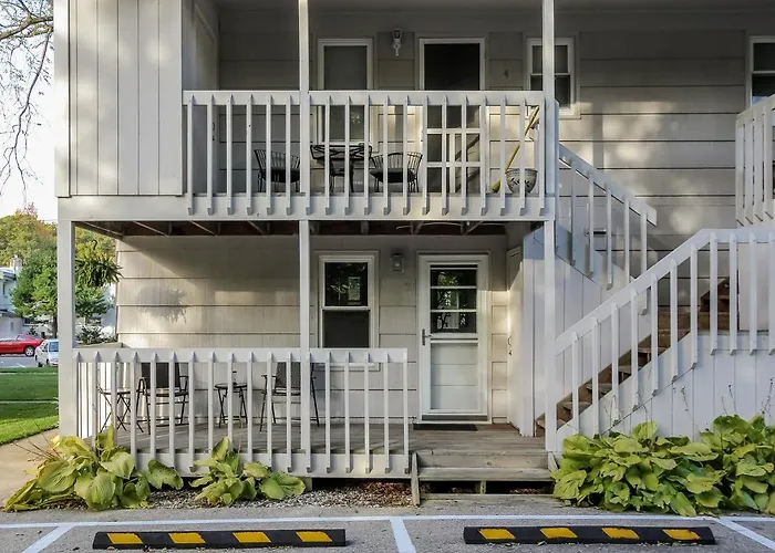 Water Street Retreat Apt. Walk To Saugatuck