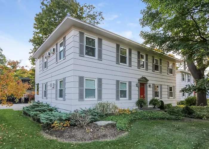 Water Street Retreat Apt. Walk To Saugatuck