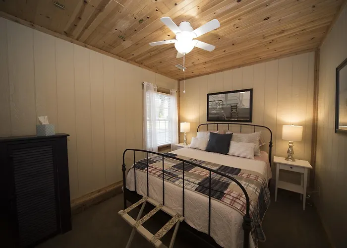 Anchor Inn Boutique Hotel