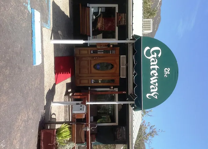 The Gateway Restaurant & Lodge