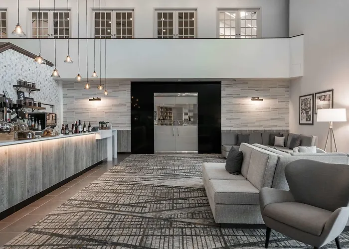 Sonesta Hamilton Park Hotel & Conference Center