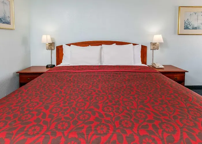 Oyo Hotel Muskogee Near Creek Nation Casino - Hwy 64