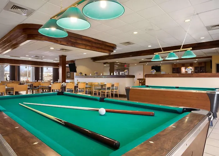 Days Inn & Suites By Wyndham Elyria