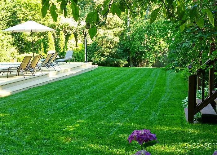 Hamptons Nice 4 Queen Bdr,Billiard,Cac,Bbq,Large Pool Deck