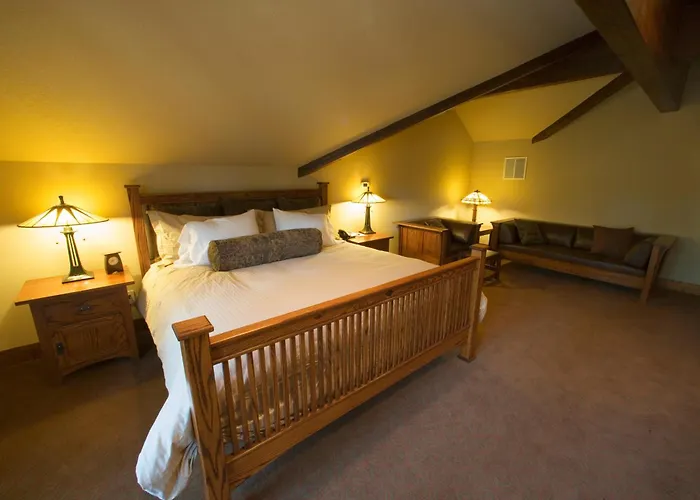 Fivepine Lodge