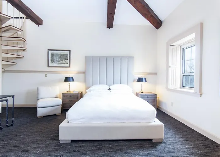 Garrison Inn
