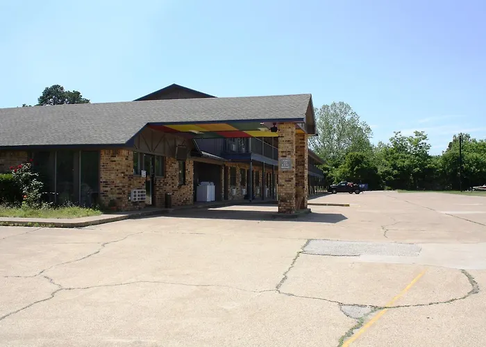 Lake Palestine Motor Inn