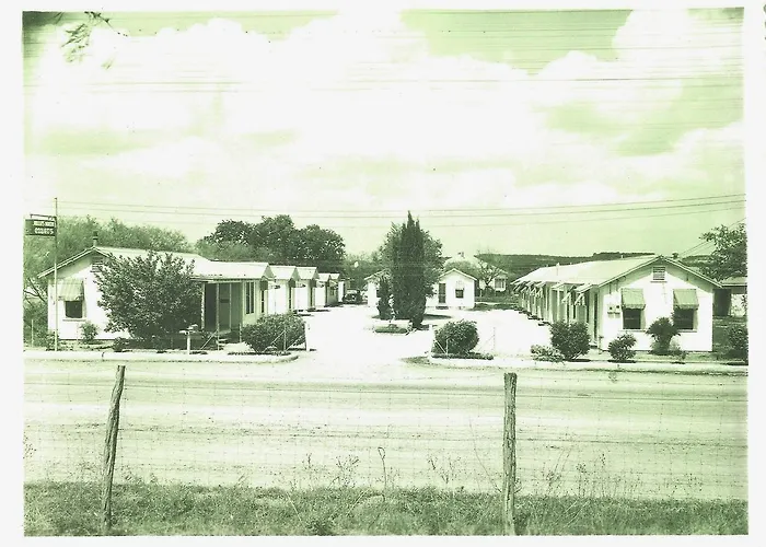 Hotel Kitsmiller On Main