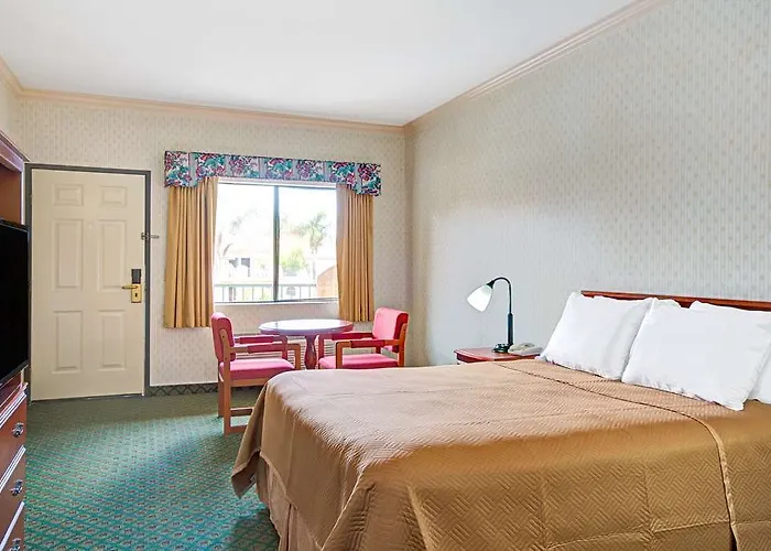 Travelodge By Wyndham Lynwood