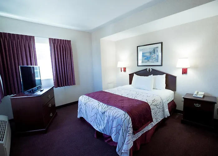 Holiday Inn Express & Suites Portland East By Ihg