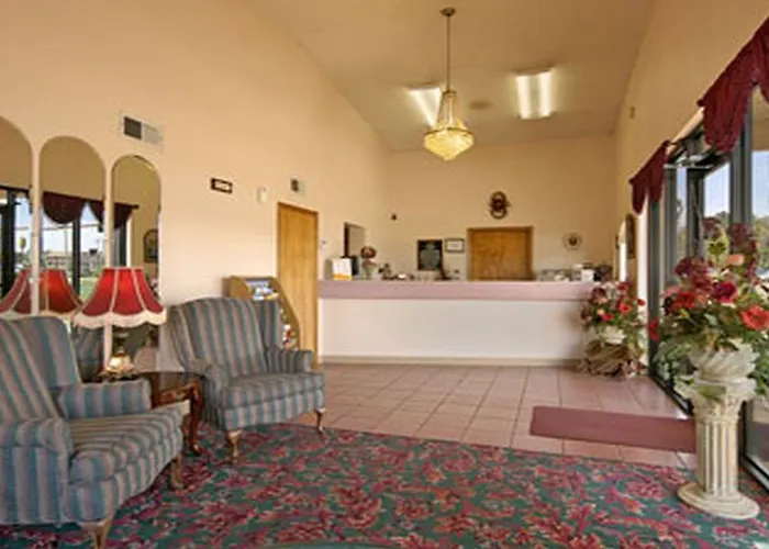 Super 8 By Wyndham Clarksville Ar