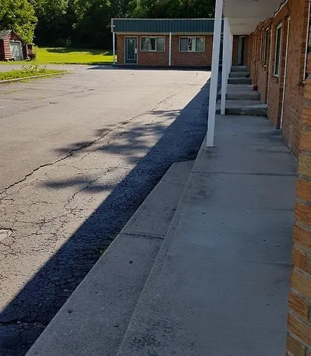 Greenway Motel