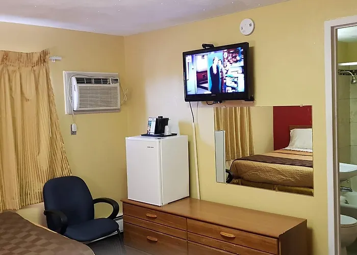 Utica Rest Inn