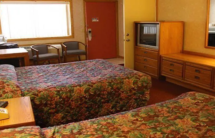 Iron Road Inn