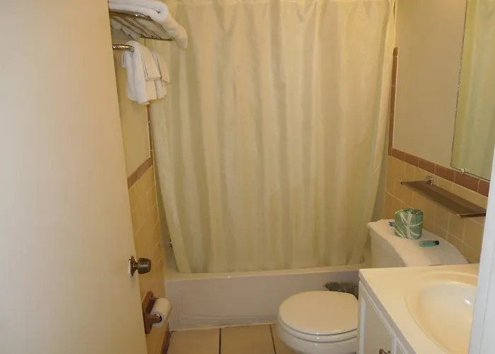 Relax Inn- Springfield