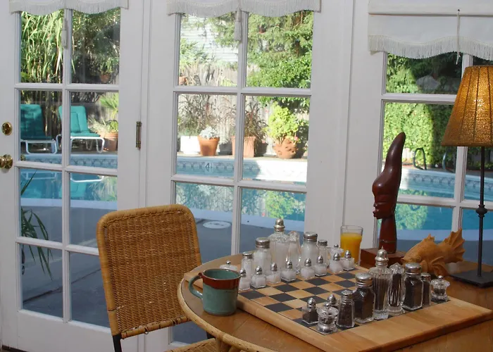 Chelsea Garden Inn