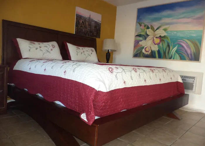 Glades Motel - Naples