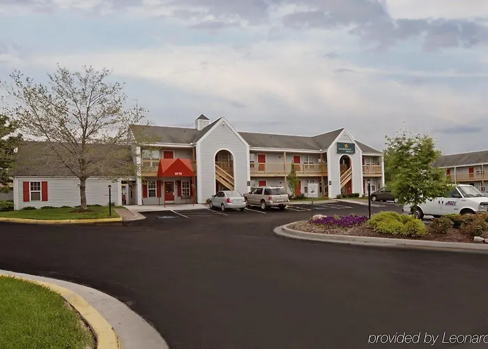Crossland Economy Studios - Kansas City - Lenexa - 95Th St.