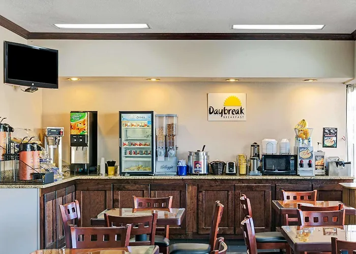 Days Inn By Wyndham Jacksonville South Memorial Hospital