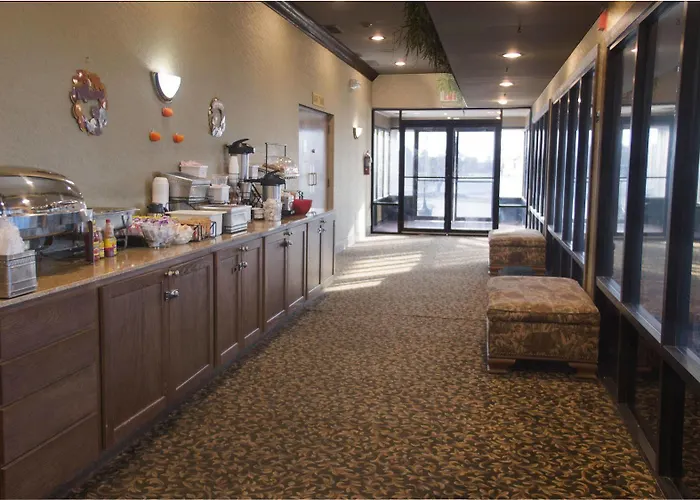 Moberly Inn & Suites