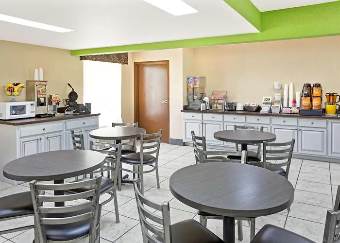 Super 8 By Wyndham Gainesville