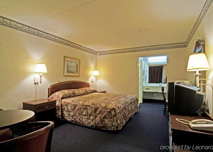 Days Inn By Wyndham Monroe Nc