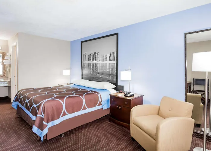 Super 8 By Wyndham Foley North Gulf Shores