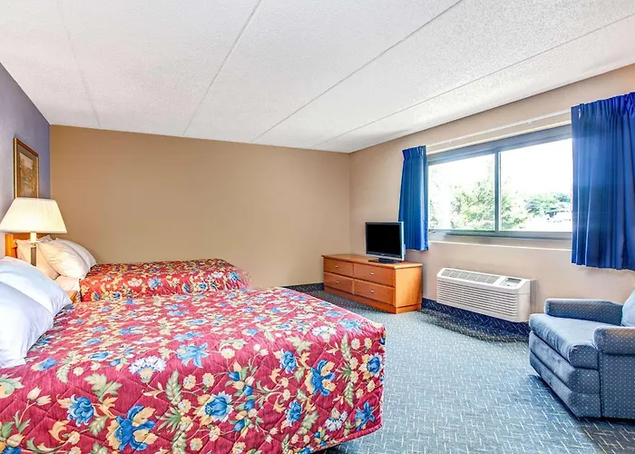 Super 8 By Wyndham Mahwah