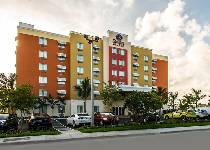 Comfort Suites Fort Lauderdale Airport South & Cruise Port