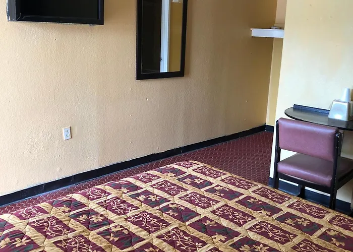 Country Host Inn