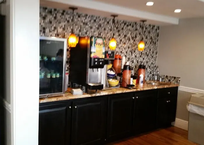 Days Inn By Wyndham Bowling Green