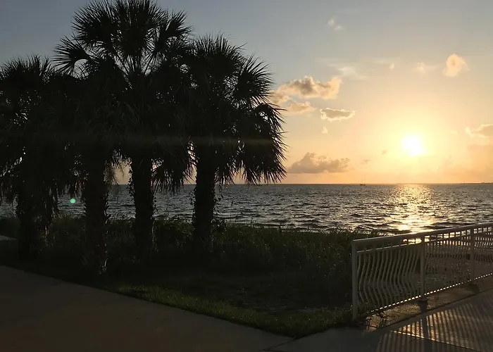 Punta Gorda Waterfront Hotel & Suites
