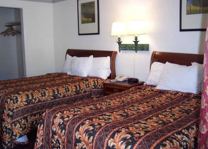 Shore Hills Motel