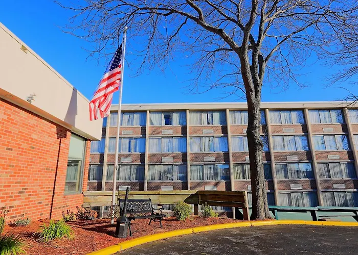 Wyndham Garden Kenosha Harborside