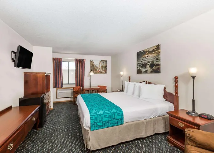 Howard Johnson By Wyndham Wichita Airport